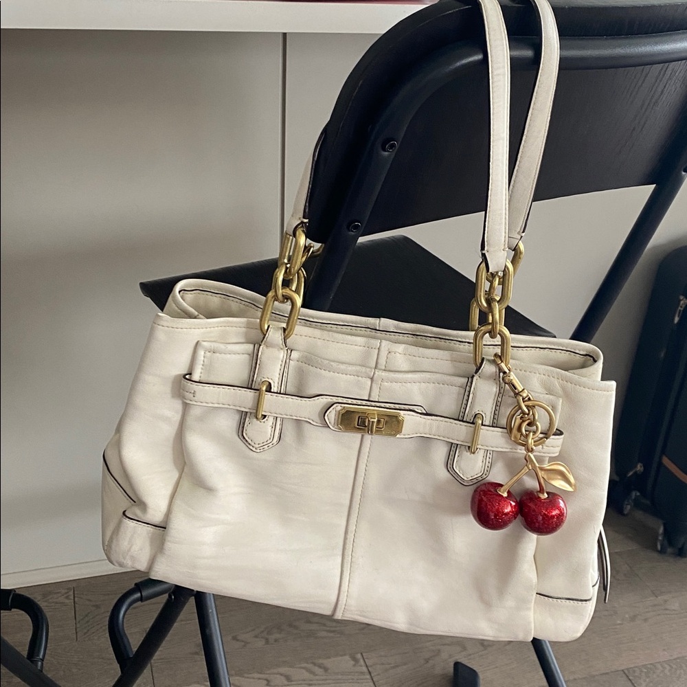Coach Shoulder Bag - Picture 2 of 16